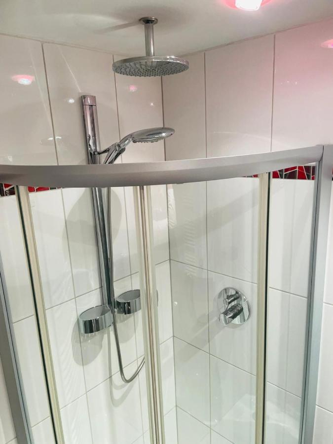 Super Deluxe Apartment - Near U6, U3 In City Center เวียนนา ภายนอก รูปภาพ
