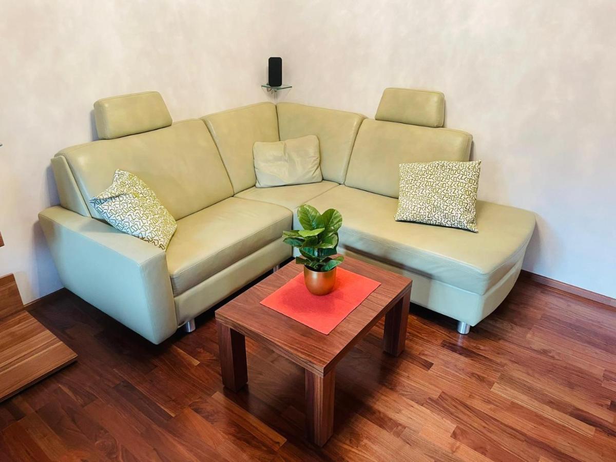 Super Deluxe Apartment - Near U6, U3 In City Center เวียนนา ภายนอก รูปภาพ
